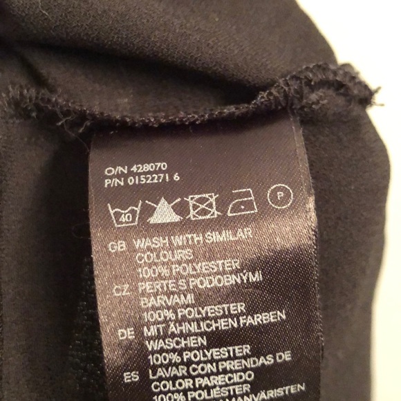 MOVING SALE!!! | H&M | Black 1/2 Sleeve Blouse - Picture 5 of 5